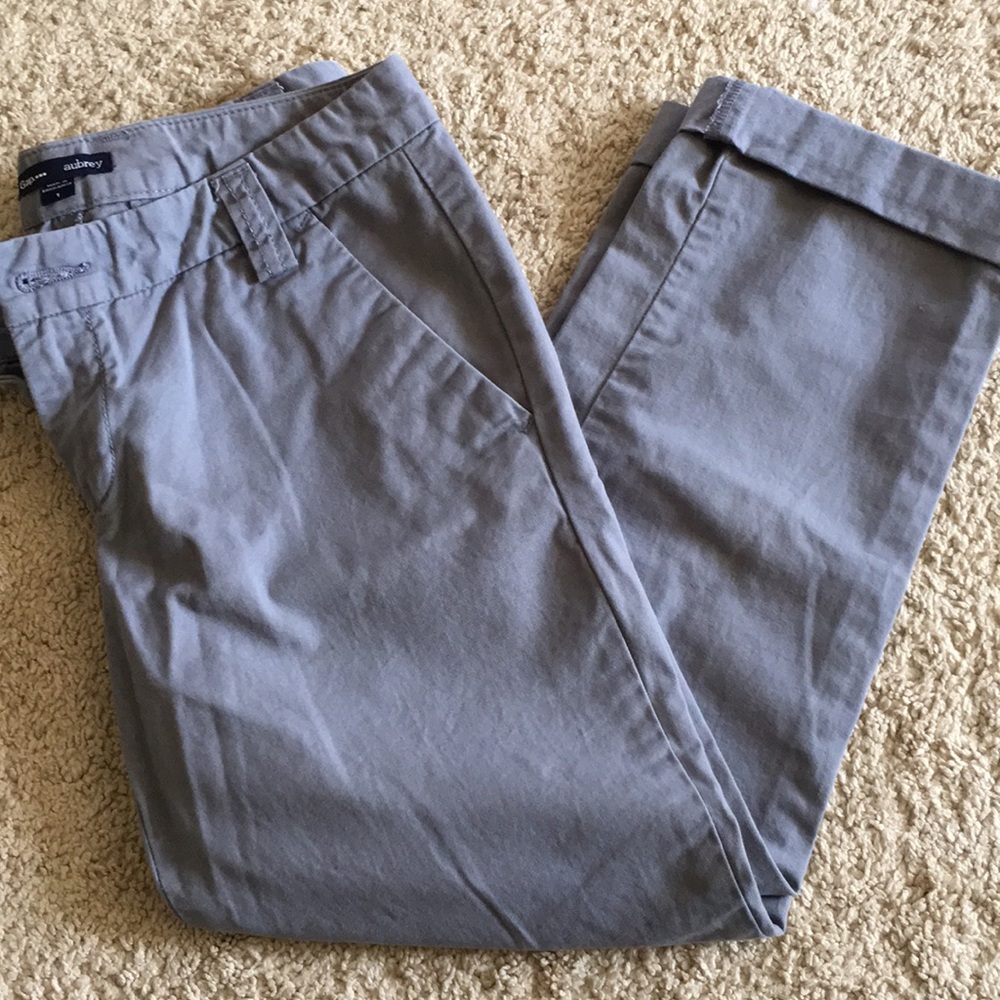 Gap Aubrey gray Capri style slacks